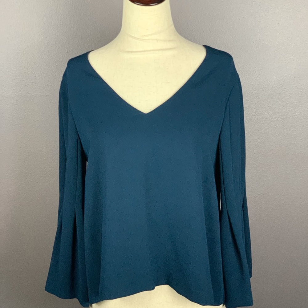 CLUB MONACO XS BLUE V NECK WITH BELL SLEEVES.
